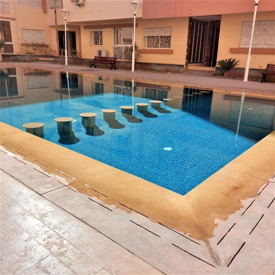 Appartement Pour Familles En Residence Avec Piscine Et Wifi マラケシュ エクステリア 写真