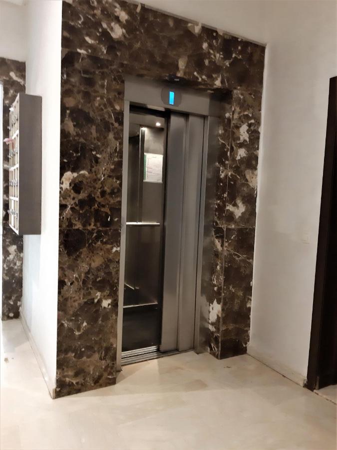 Appartement Pour Familles En Residence Avec Piscine Et Wifi マラケシュ エクステリア 写真