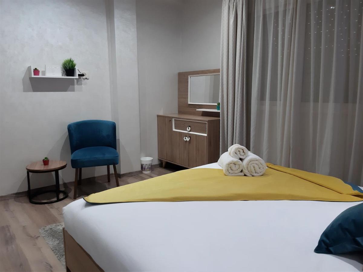 Appartement Pour Familles En Residence Avec Piscine Et Wifi マラケシュ エクステリア 写真